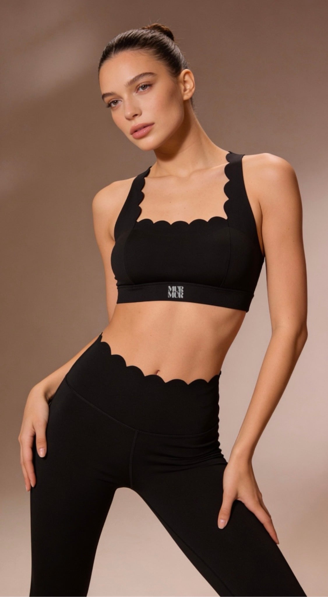 Petal Contour Sculpt Square Neck Top Noir Velours