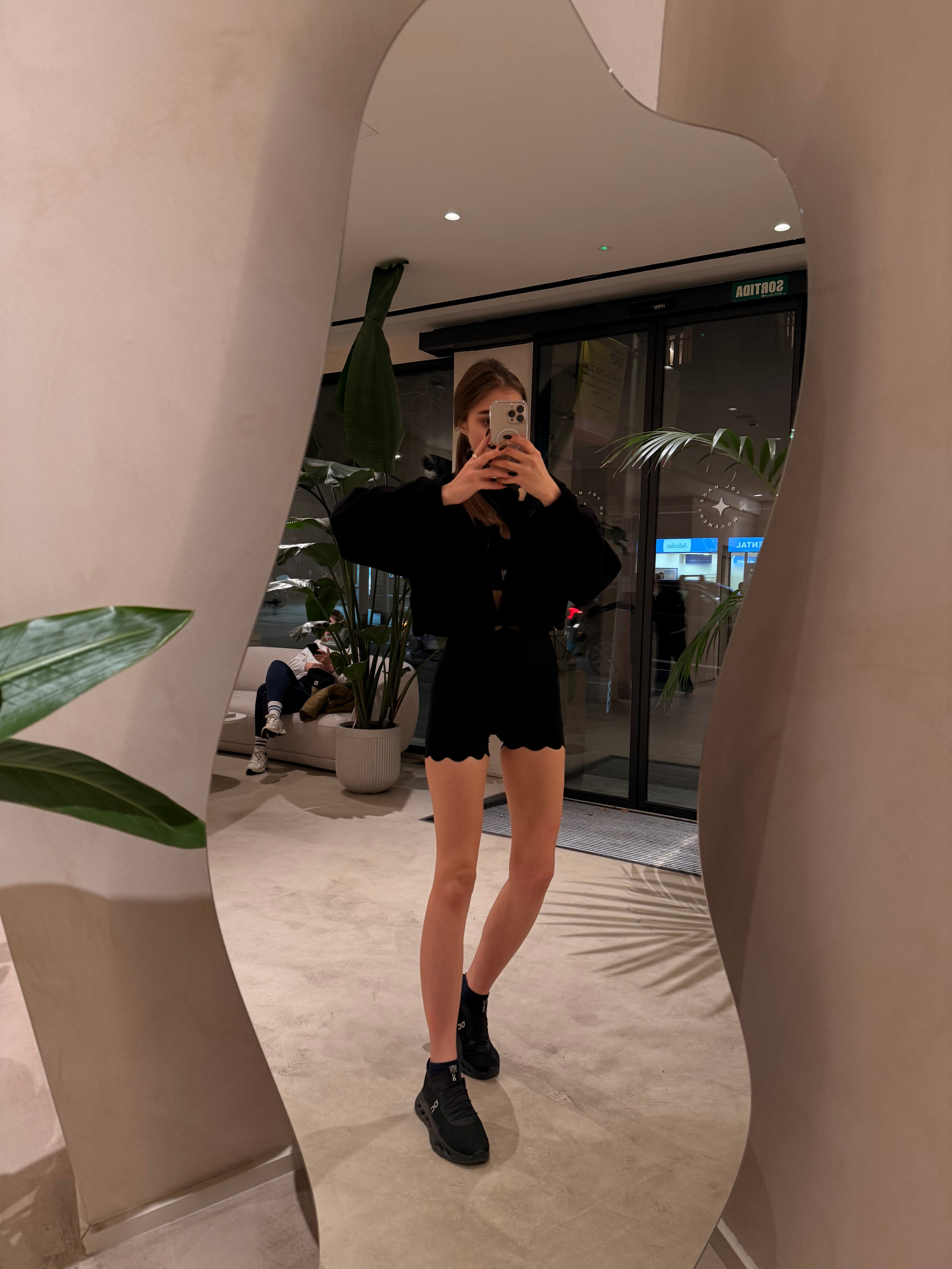 Petal Contour Sculpt Shorts Noir Velours